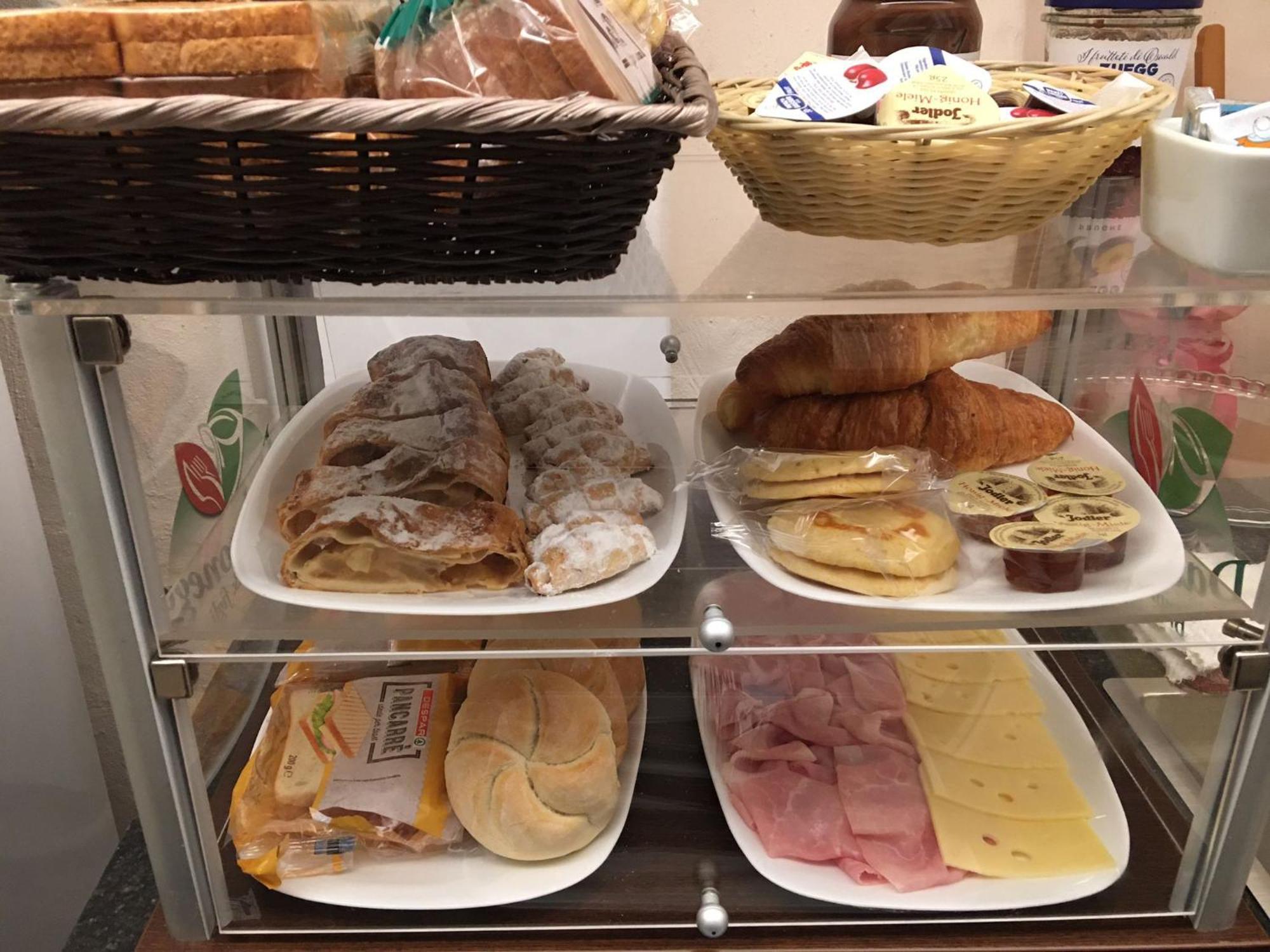 Bed and Breakfast Al Vicolo Trient Exterior foto
